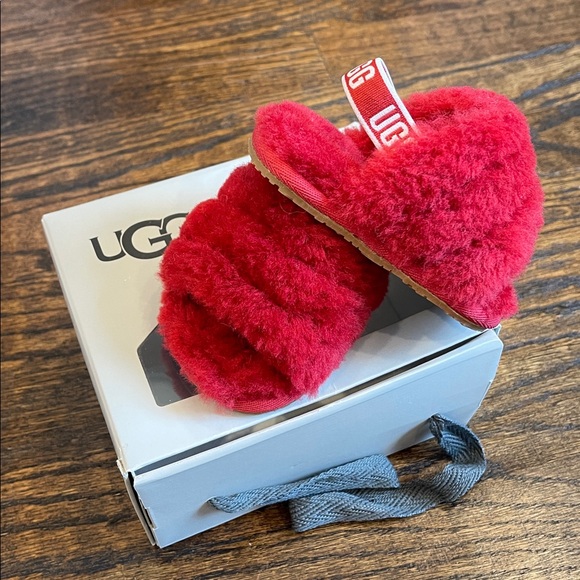 UGG Red Fluffy Slide Sandals - Picture 1 of 8